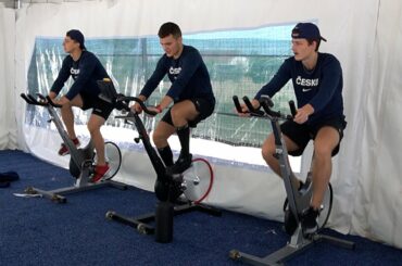 Klid před bouří. Dvacítka se ladí na start MS