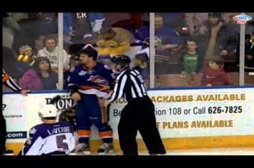 Scott Mayfield vs Andy Andreoff