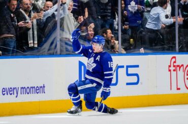 Mitch Marner's record-tying goal is as clutch as they come!