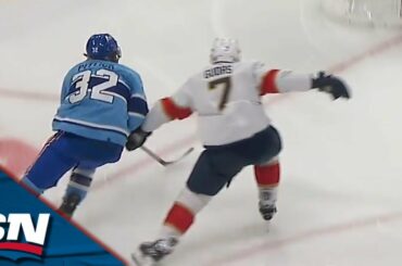 Canadiens' Rem Pitlick Sneaks Puck Past Panthers' Alex Lyon From Impossible Angle To Spoil Shutout