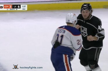 Klim Kostin vs Brendan Lemieux Jan 9, 2023