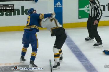 Peyton Krebs vs Connor Clifton Dec 31, 2022