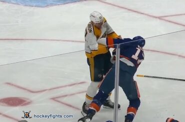 Michael McCarron vs Matt Martin Dec 2, 2022