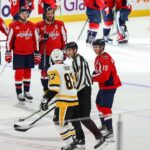 Sidney Crosby complains to ref after losing to Capitals