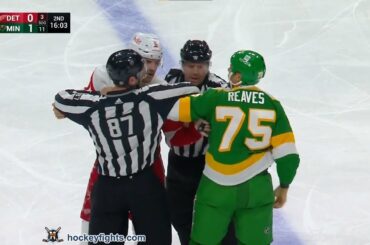 Ben Chiarot vs Ryan Reaves Dec 14, 2022