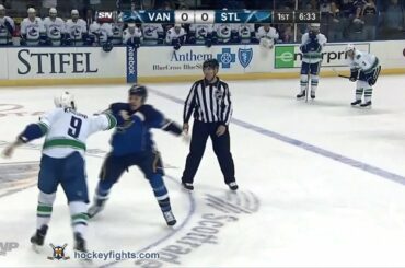 Zack Kassian vs Chris Stewart Oct 25, 2013
