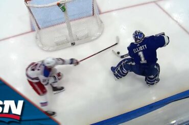 Brian Elliott Makes Huge Gaffe, Gives Puck Right To Alex Lafrenière Who Pots It Home
