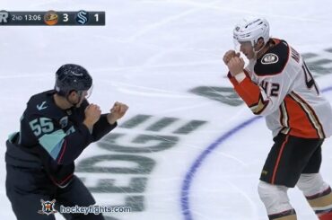 Josh Manson vs Jeremy Lauzon Nov 11, 2021