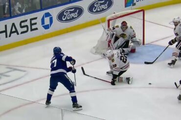 Mikhail Sergachev gets an assist on Point's first goal vs Blackhawks (11 mar 2023)