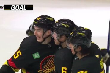 Ilya Mikheyev scores vs Blue Jackets, his 100th point (27 jan 2023)