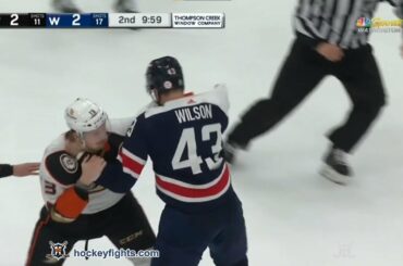 Simon Benoit vs Tom Wilson Feb 23, 2023