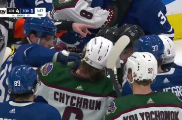 Toronto Maple Leafs vs Arizona Coyotes Scrum