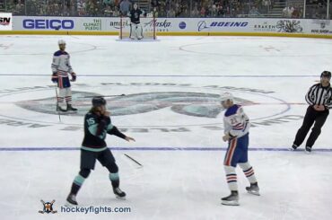 Klim Kostin vs John Hayden Mar 18, 2023