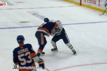 Noel Acciari vs Matt Martin Mar 21, 2023