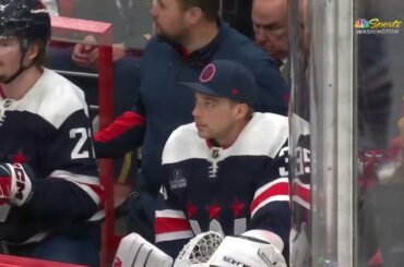 Darcy Kuemper huge glove save