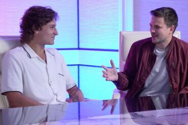 Trevor Zegras does 'The Zegras' in EA Sports NHL23