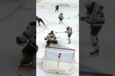 SOUND ON! Tyson Foerster absolutely rips a wicked wrister top shelf to tie game in 3rd period