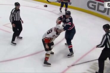 NHL. Fight Dylan Mcllrath vs Sam Carrick