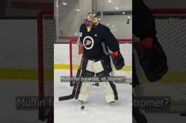 Pros vs. social media managers 😆 (via anaheimducks/IG) #shorts