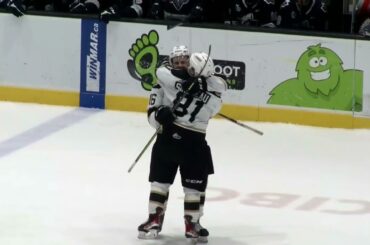 Patrick Guay scores his 50th goal of the season / Patrick Guay marque son 50e but de la saison