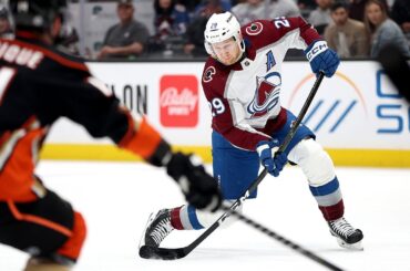 Mackinnon, Rantanen combine for 3 CLUTCH power-play goals