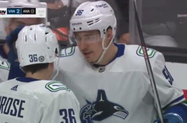 Andrei Kuzmenko scores breakaway goal vs Ducks (11 apr 2023)