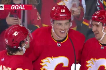 Nikita Zadorov scores a hat-trick vs Sharks (12 apr 2023)