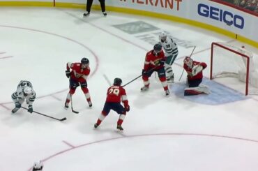 Alex Barabanov scores vs Panthers and Bobrovsky (9 feb 2023)