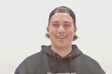 Les patins des enfants de Jake Allen pour Cole Caufield, ça fait! 😂