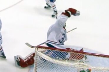 Carey Price makes windmill glove save
