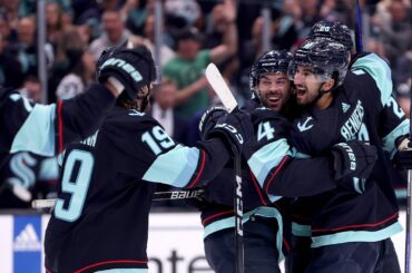 Release the Kraken! 2 goals in 19 seconds! 🦑