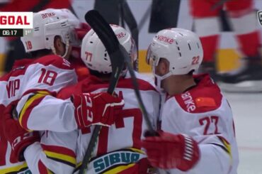 Spencer Foo dekes past Koshelev to tie the game up