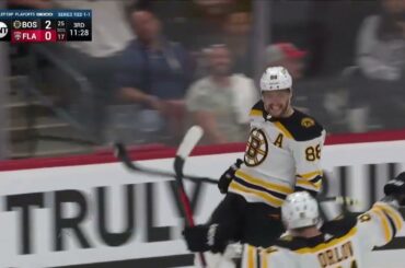 Dmitry Orlov sets up Pastrnak's goal vs Panthers in game 3 (2023)