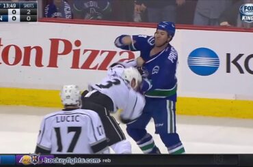 Brayden McNabb vs Brandon Prust Dec 28, 2015