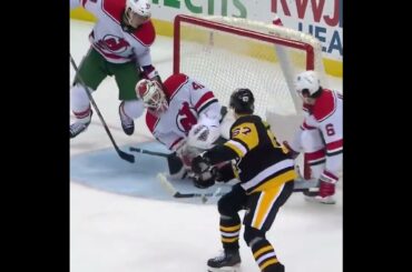 Vitek Vanecek's saves vs Penguins (4/4/23)