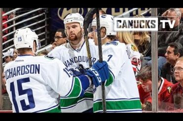 Zack Kassian 1-2 goal vs Blackhawks (Dec. 20, 2013)