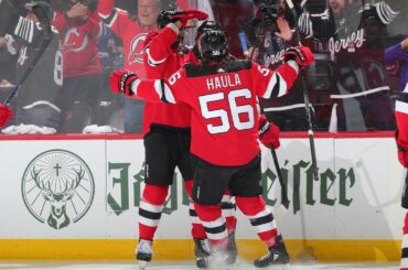 Ondrej Palat opens the scoring in a huge Game 5!