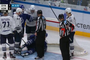 Olkinuora stops it with his stick