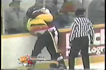 Tie Domi vs Greg Bignell Peterborough Petes vs Belleville Bulls OHL