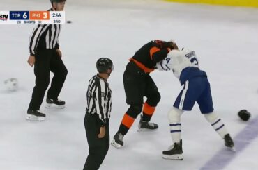 Wayne Simmonds fights Zack MacEwen. April 2nd, 2022