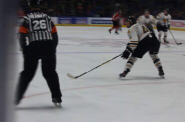 Nicolas Latulippe en défense contre les Remparts