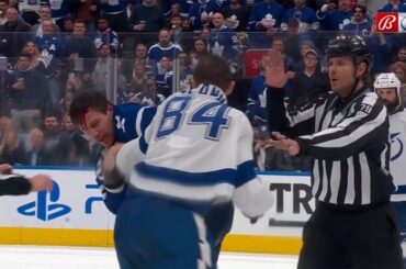 Tanner Jeannot fights and bloodies Luke Schenn 2022 - 2023 Playoffs