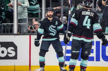 Eberle breaks through in Game 3!