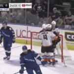 Robinson Shows Off The Hands