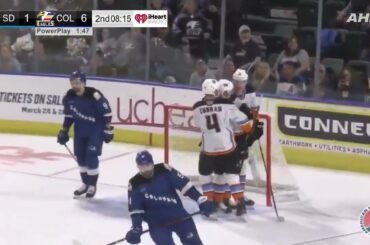 Robinson Shows Off The Hands