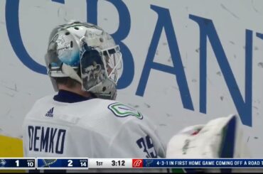 Pavel Buchnevich assists on Faulk's goal vs Canucks (28 mar 2023)