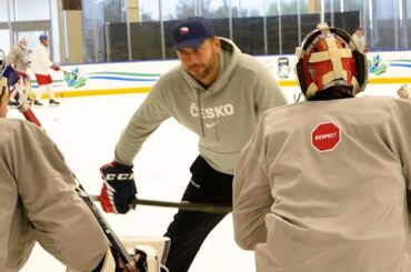 Doķážu se vžít do role jedničky, dvojky i trojky, říká trenér brankářů české dvacítky Pavelec
