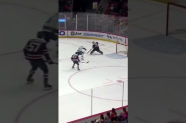 Darcy Kuemper gives pettersson a gift