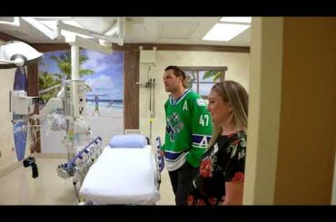 Noah Juulsen visits Abbotsford Regional Hospital's newly designed Paediatric Treatment Room
