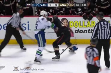Brad Richardson vs Kyle Palmieri Jan 5, 2014